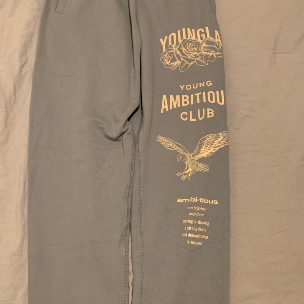 YOUNGLA 233 THE IMMORTAL JOGGERS (TRENCHCOAT)